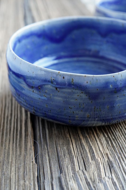 handgetöpferte Müsli Bowl Schale aus Keramik - in schattiertem Meerblau